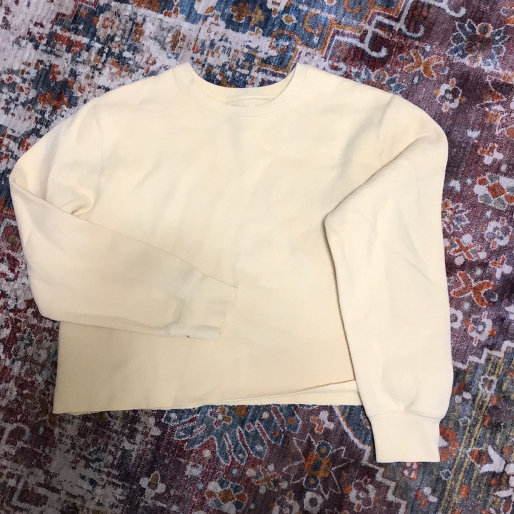 Cropped Yellow Crewneck Size Medium